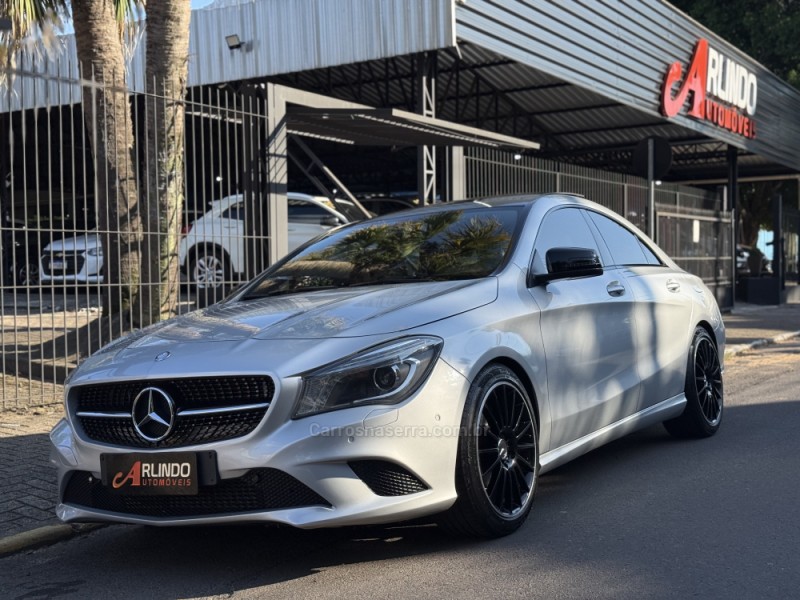 CLA 200 1.6 VISION 16V FLEX 4P AUTOMÁTICO - 2015 - PAROBé