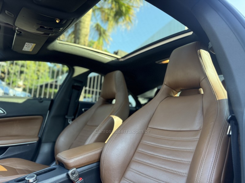 CLA 200 1.6 VISION 16V FLEX 4P AUTOMÁTICO - 2015 - PAROBé