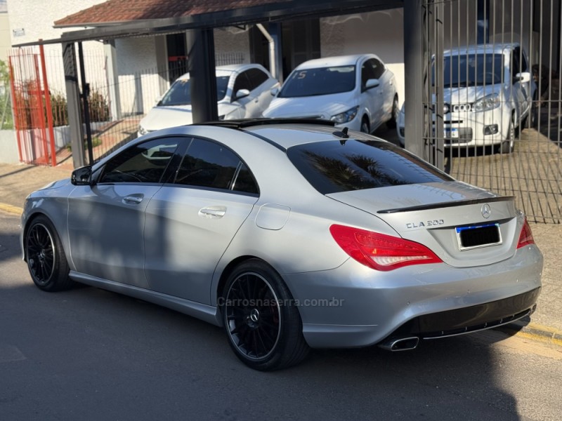 CLA 200 1.6 VISION 16V FLEX 4P AUTOMÁTICO - 2015 - PAROBé