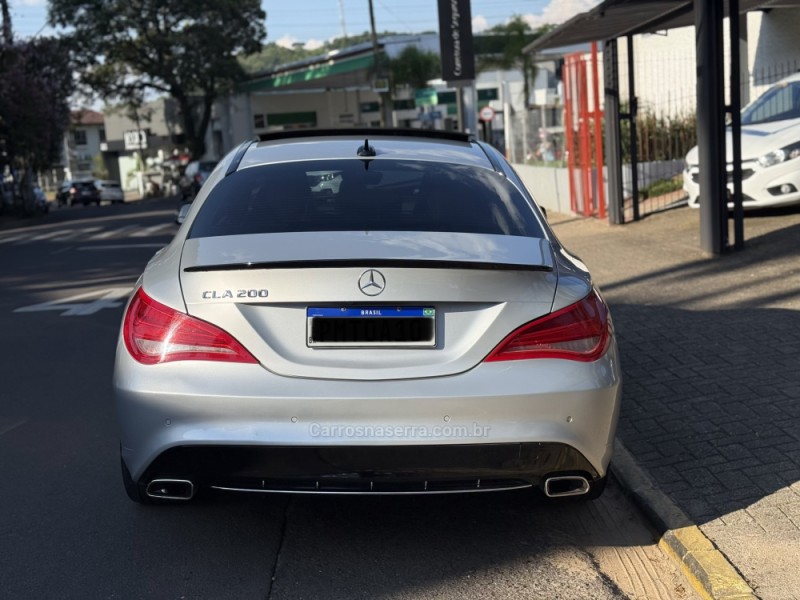 CLA 200 1.6 VISION 16V FLEX 4P AUTOMÁTICO - 2015 - PAROBé
