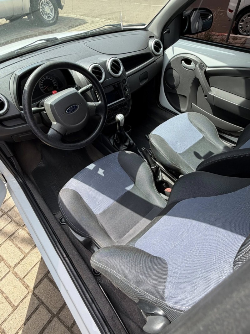 KA 1.0 MPI CLASS 8V FLEX 2P MANUAL - 2013 - LAGOA VERMELHA