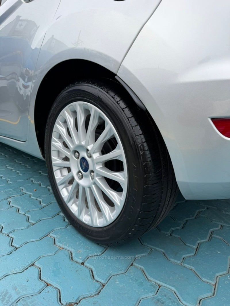 FIESTA 1.6 TITANIUM HATCH 16V FLEX 4P AUTOMÁTICO - 2014 - ESTâNCIA VELHA