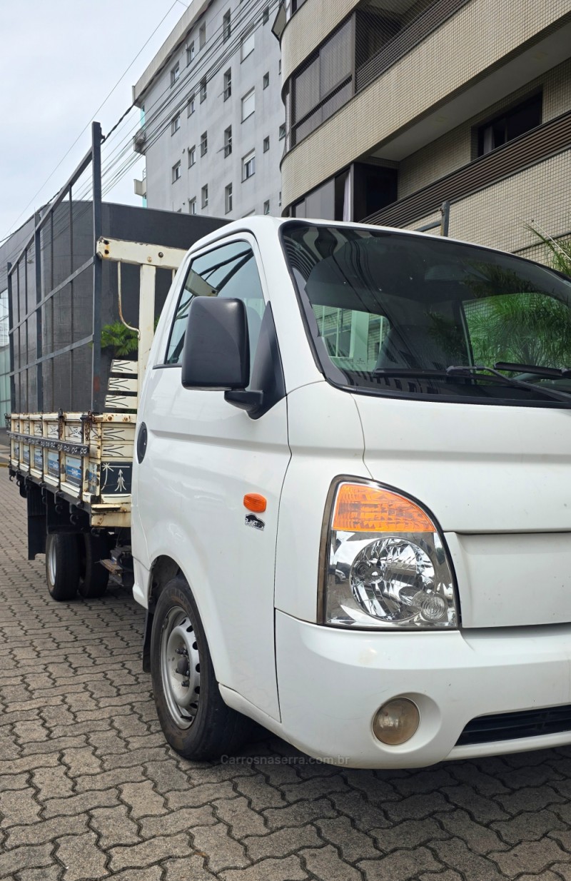 HR 2.5 TCI HD LONGO COM CAÇAMBA 4X2 8V 97CV TURBO INTERCOOLER DIESEL 2P MANUAL - 2010 - BENTO GONçALVES