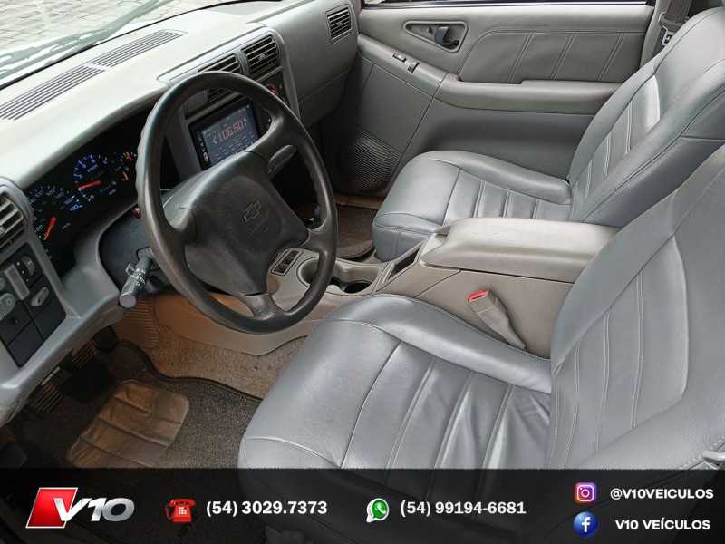 S10 2.2 EFI DLX 4X2 CS 8V GASOLINA 2P MANUAL - 1996 - CAXIAS DO SUL