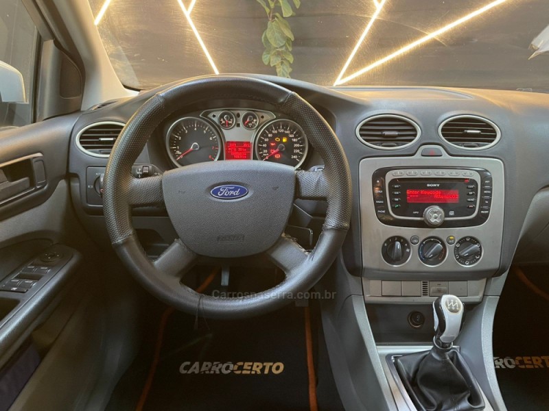 FOCUS 2.0 GLX 16V GASOLINA 4P MANUAL - 2009 - NOVO HAMBURGO