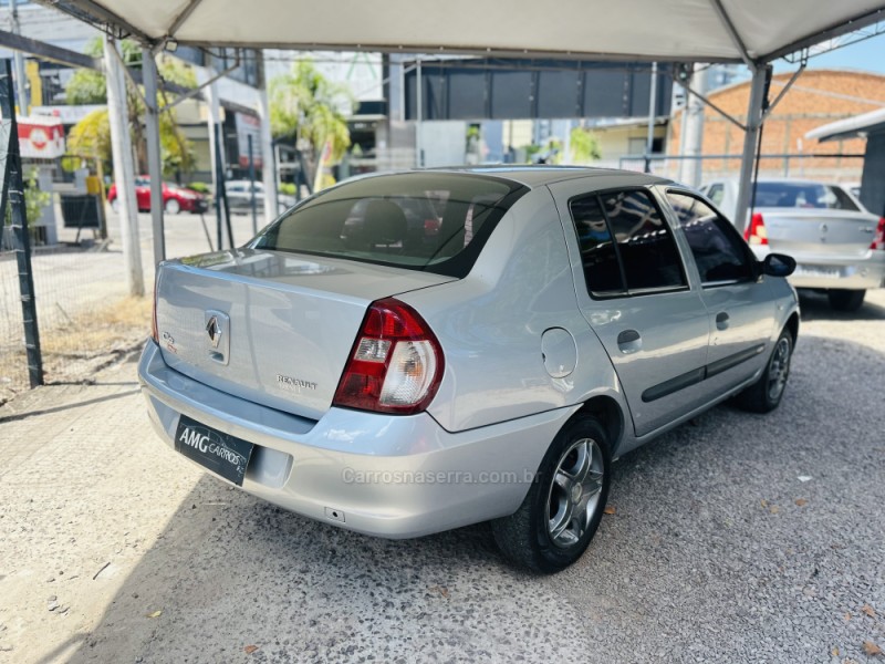 CLIO 1.0 EXPRESSION SEDAN 16V FLEX 4P MANUAL - 2006 - CAXIAS DO SUL