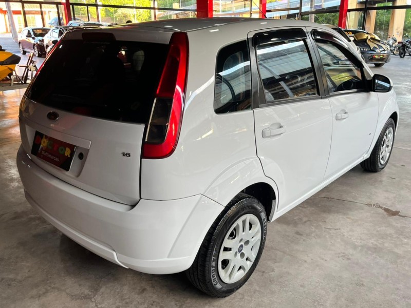 FIESTA 1.6 ROCAM SE 8V FLEX 4P MANUAL - 2014 - SãO LEOPOLDO