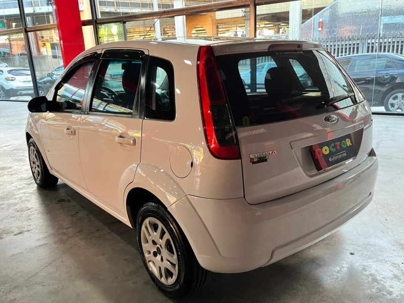 FIESTA 1.6 ROCAM SE 8V FLEX 4P MANUAL - 2014 - SãO LEOPOLDO