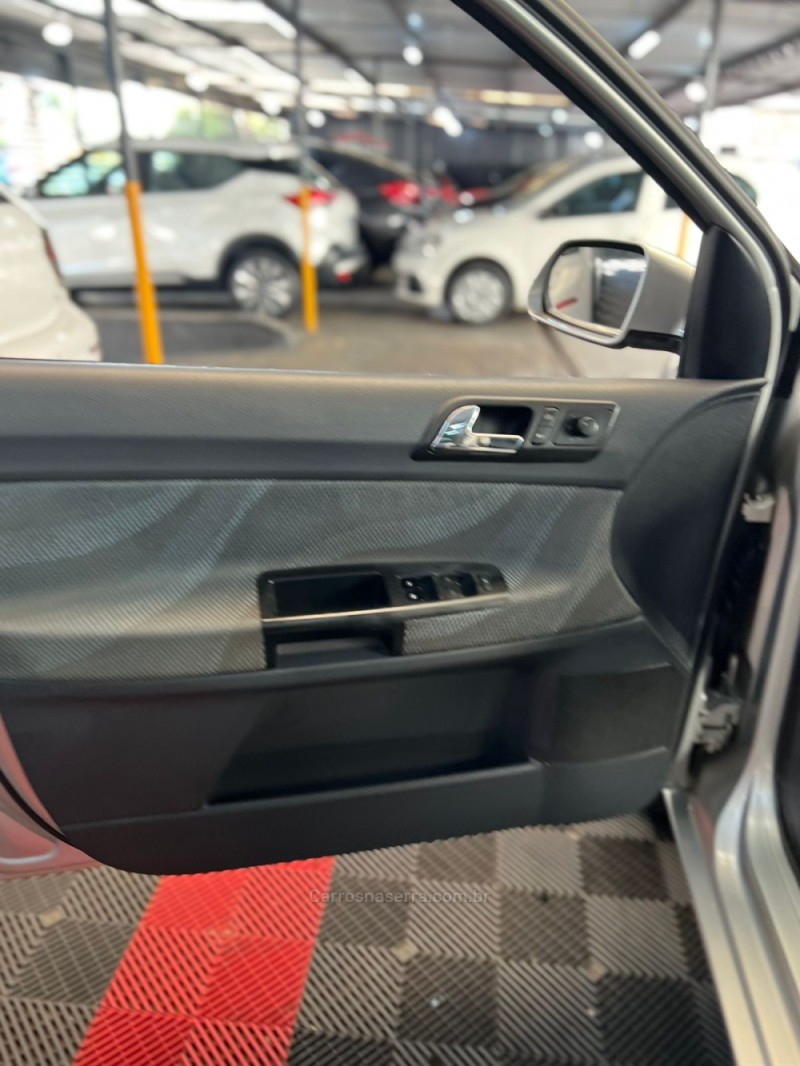 POLO 1.6 MI 8V TOTAL FLEX 4P MANUAL - 2012 - PASSO FUNDO