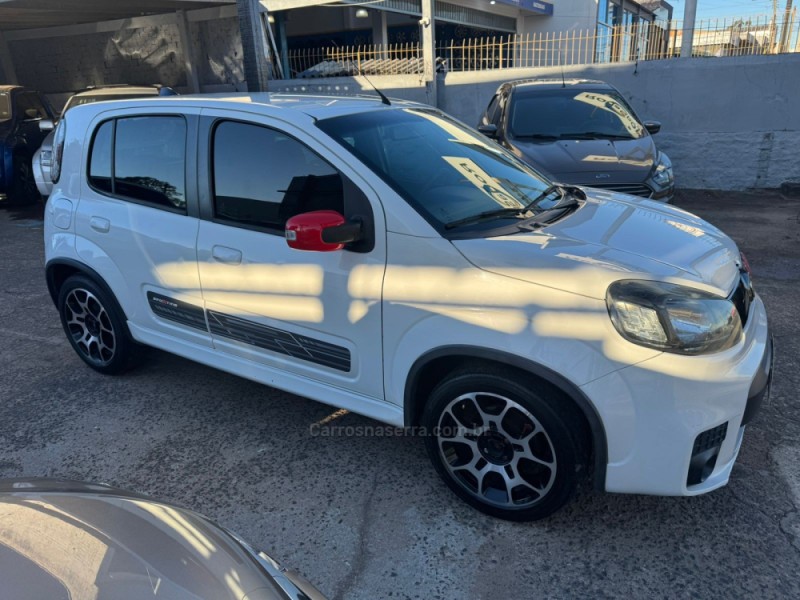 UNO 1.4 EVO SPORTING 8V FLEX 4P AUTOMATIZADO - 2015 - GRAVATAí