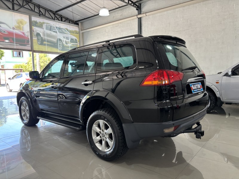 PAJERO DAKAR 3.2 HPE 4X4 7 LUGARES 16V TURBO INTERCOOLER DIESEL 4P AUTOMÁTICO - 2012 - CAXIAS DO SUL