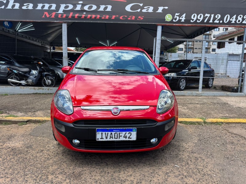 PUNTO 1.4 ATTRACTIVE 8V FLEX 4P MANUAL - 2014 - VACARIA