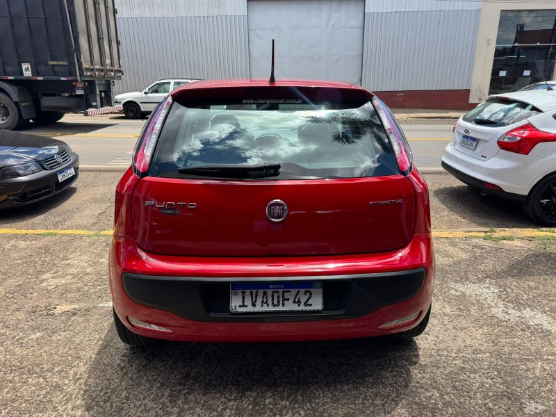 PUNTO 1.4 ATTRACTIVE 8V FLEX 4P MANUAL - 2014 - VACARIA