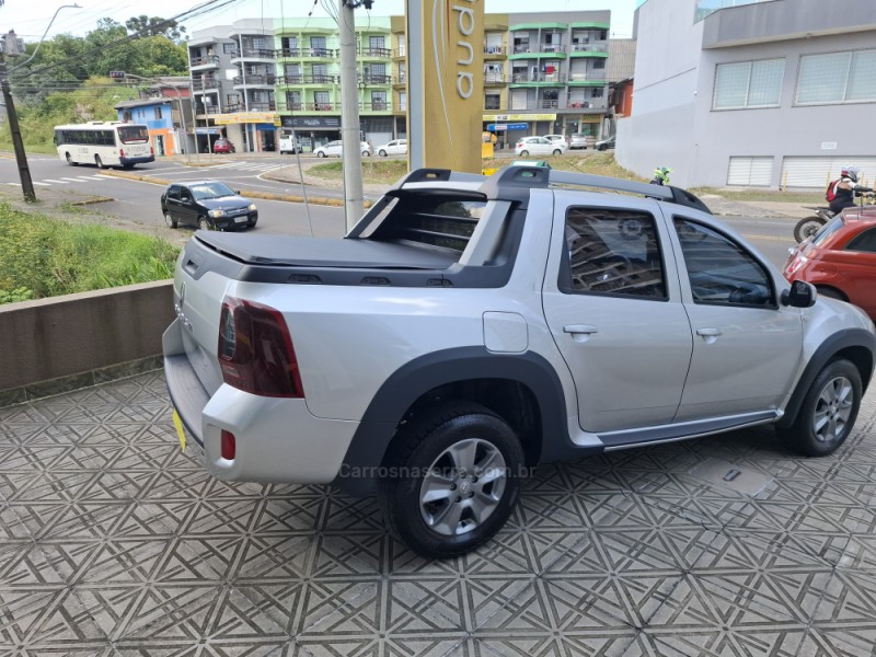 DUSTER OROCH 1.6 16V FLEX DYNAMIQUE 4P MANUAL - 2022 - CAXIAS DO SUL