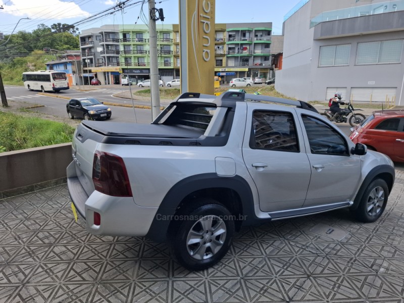 DUSTER OROCH 1.6 16V FLEX DYNAMIQUE 4P MANUAL - 2022 - CAXIAS DO SUL