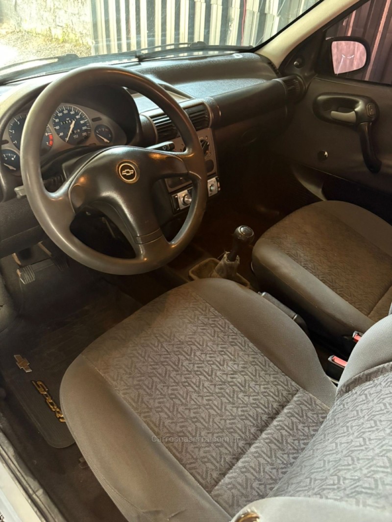 CLASSIC 1.0 VHC LIFE 8V FLEX 4P MANUAL - 2003 - NOVO HAMBURGO