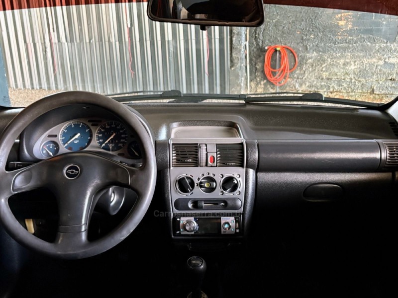 CLASSIC 1.0 VHC LIFE 8V FLEX 4P MANUAL - 2003 - NOVO HAMBURGO