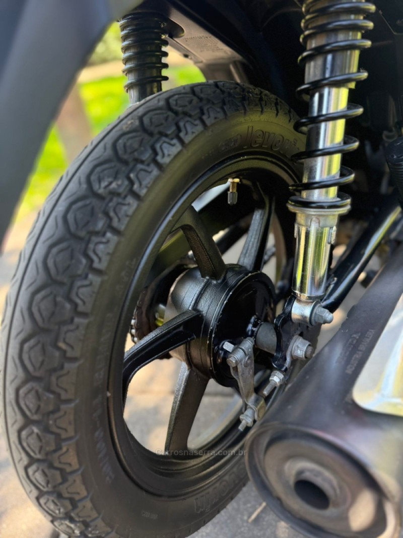 BIZ 125 ES - 2013 - BROCHIER