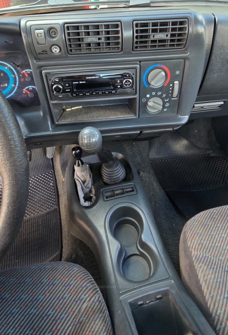 S10 4.3 SFI DLX 4X2 CS V6 12V GASOLINA 2P MANUAL - 1998 - NOVA PRATA
