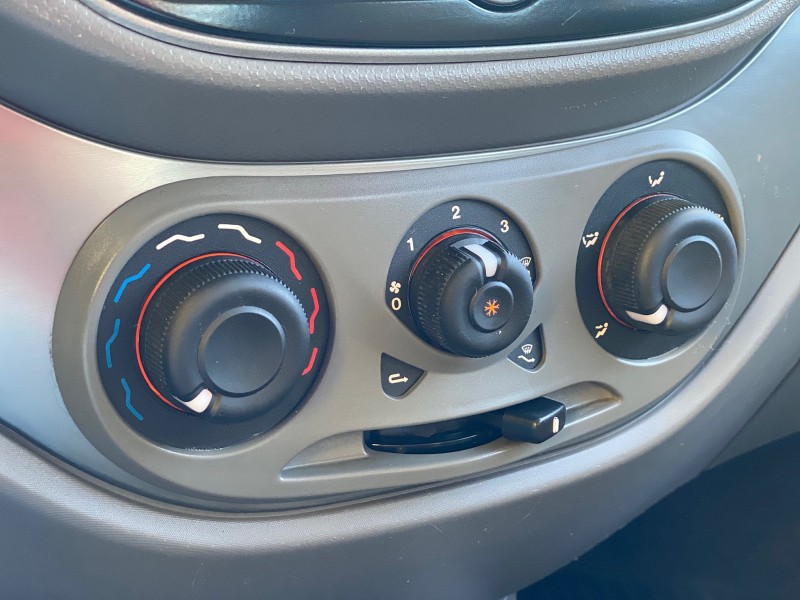 PALIO 1.4 MPI ATTRACTIVE 8V FLEX 4P MANUAL - 2013 - CAXIAS DO SUL