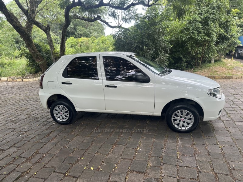 PALIO 1.0 MPI FIRE 8V GASOLINA 4P MANUAL - 2016 - NOVA PRATA