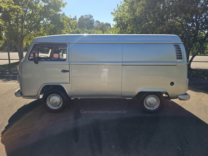 KOMBI 1.4 MI FURGÃO 8V FLEX 3P MANUAL - 2010 - BENTO GONçALVES