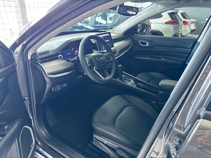 COMPASS 1.3 LONGITUDE T270 16V TURBO 4X2 FLEX 4P AUTOMÁTICO - 2025 - CAXIAS DO SUL