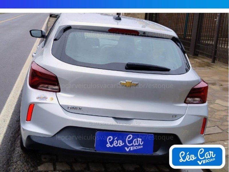 ONIX 1.0 LT 12V FLEX 4P MANUAL - 2023 - VACARIA