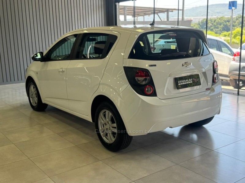 SONIC 1.6 LT 16V FLEX 4P MANUAL - 2013 - DOIS IRMãOS