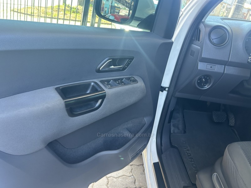 AMAROK 2.0 TRENDLINE 4X4 CD 16V TURBO INTERCOOLER DIESEL 4P AUTOMÁTICO - 2013 - CAXIAS DO SUL