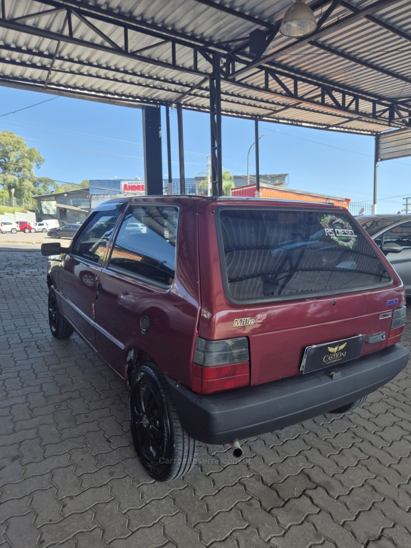 UNO 1.0 IE MILLE EP 8V GASOLINA 2P MANUAL - 2001 - CAXIAS DO SUL