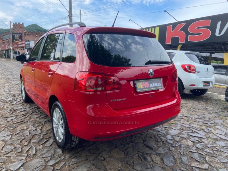 SPACEFOX 1.6 MI TREND 8V FLEX 4P MANUAL - 2014 - DOIS IRMãOS