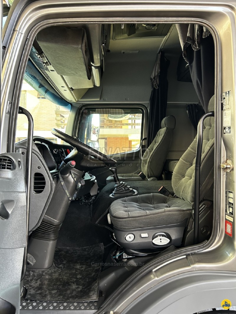 ATEGO 2426 6X2 - 2013 - GARIBALDI