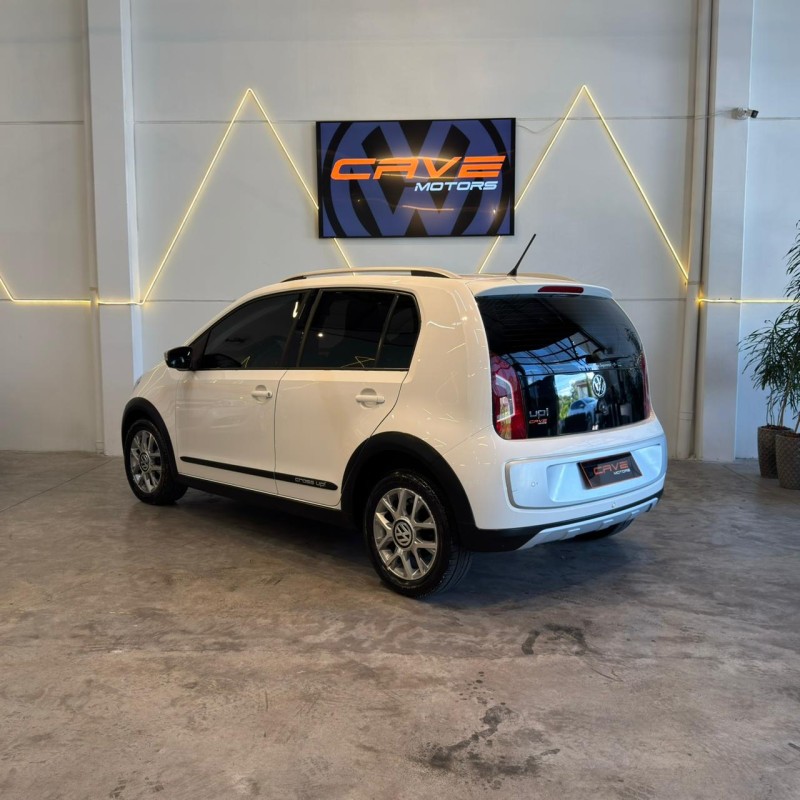 UP 1.0 CROSS T.FLEX 12V 4P MANUAL - 2015 - CAXIAS DO SUL