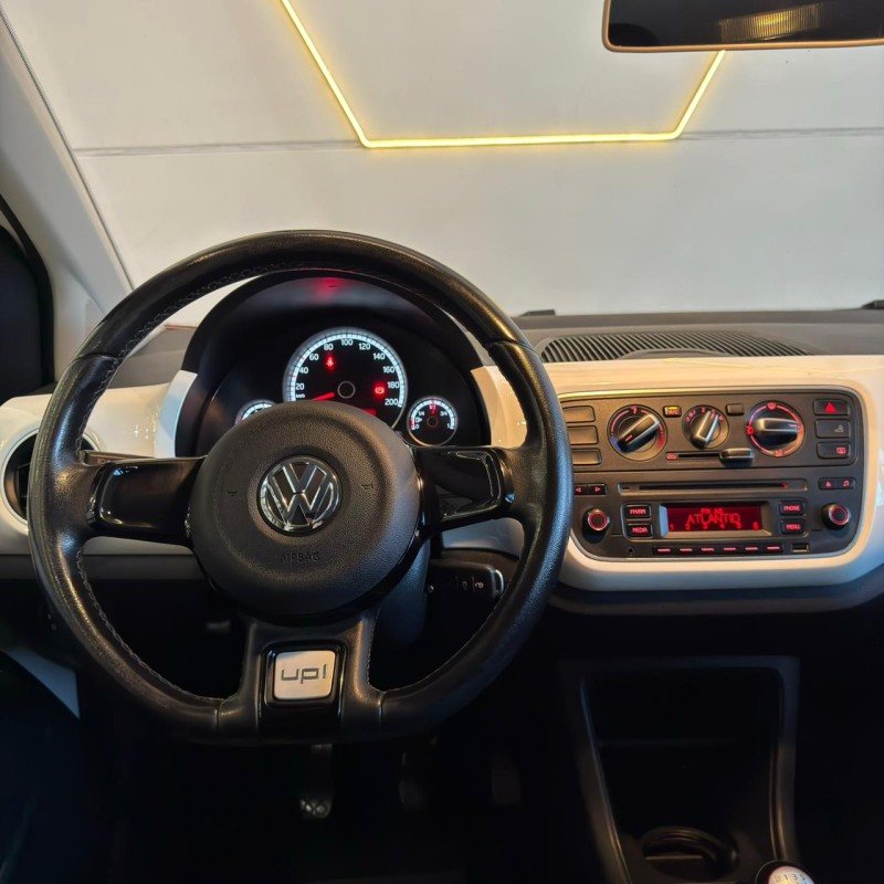 UP 1.0 CROSS T.FLEX 12V 4P MANUAL - 2015 - CAXIAS DO SUL