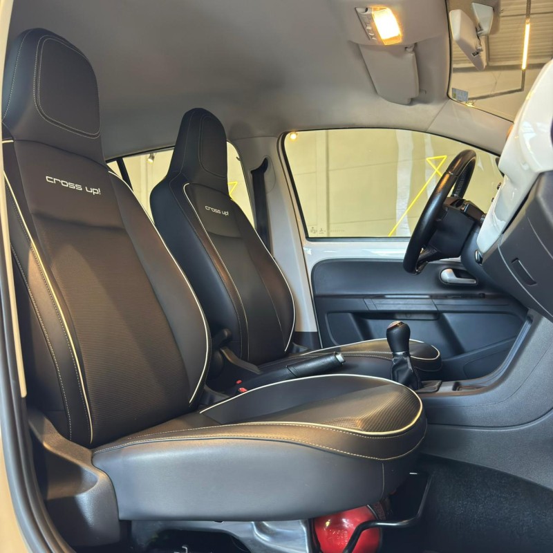 UP 1.0 CROSS T.FLEX 12V 4P MANUAL - 2015 - CAXIAS DO SUL