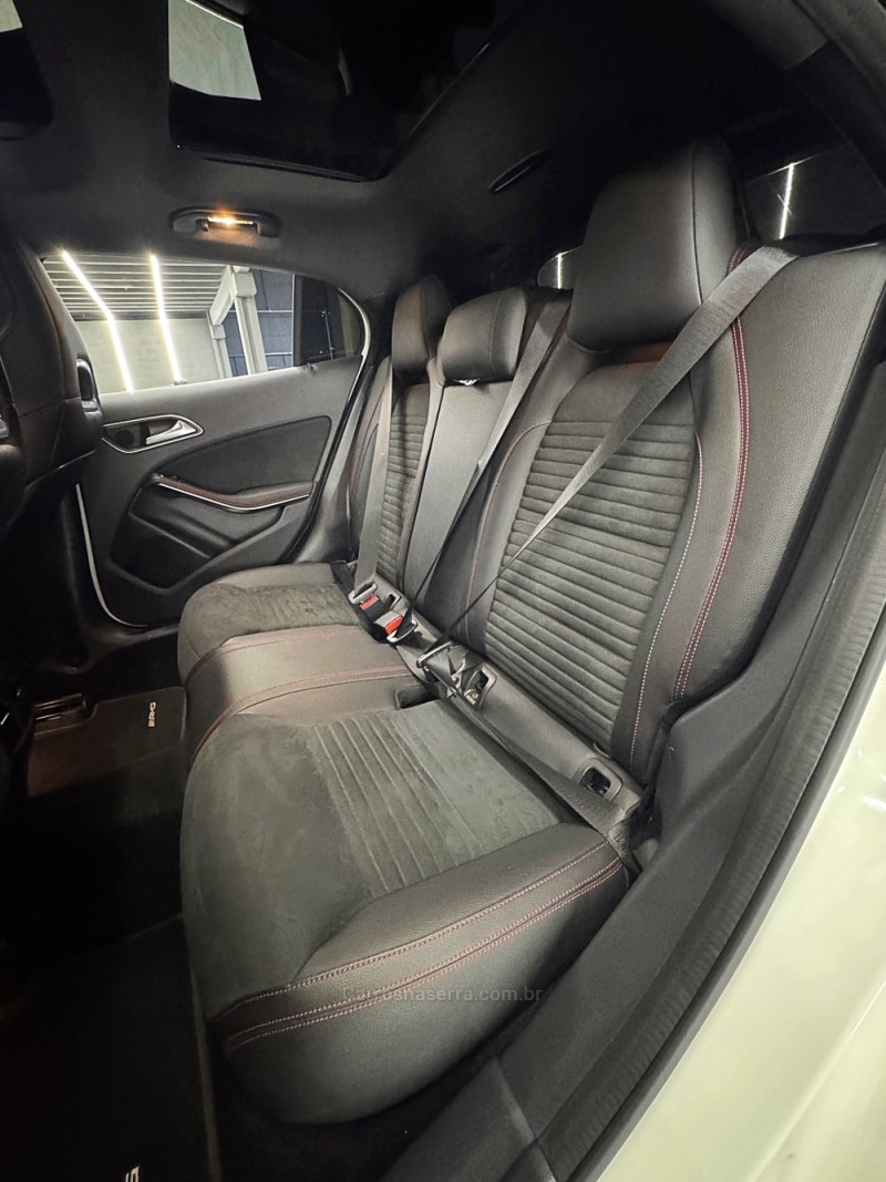 GLA 250 2.0 SPORT 16V TURBO 4X2 4P AUTOMÁTICA - 2016 - PASSO FUNDO