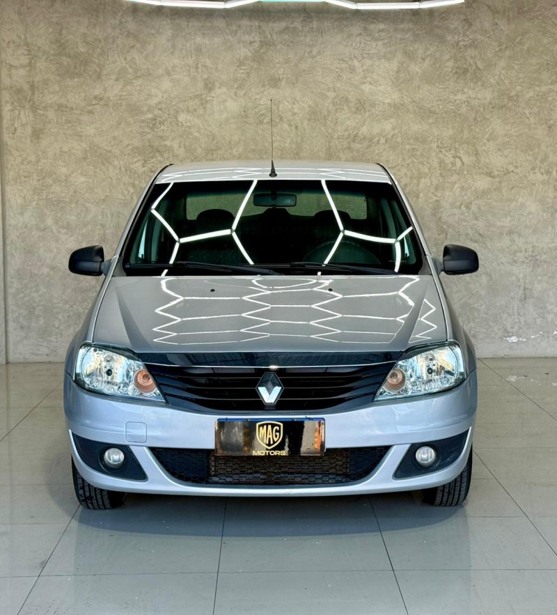 LOGAN 1.0 EXPRESSION 16V FLEX 4P MANUAL - 2011 - CAXIAS DO SUL