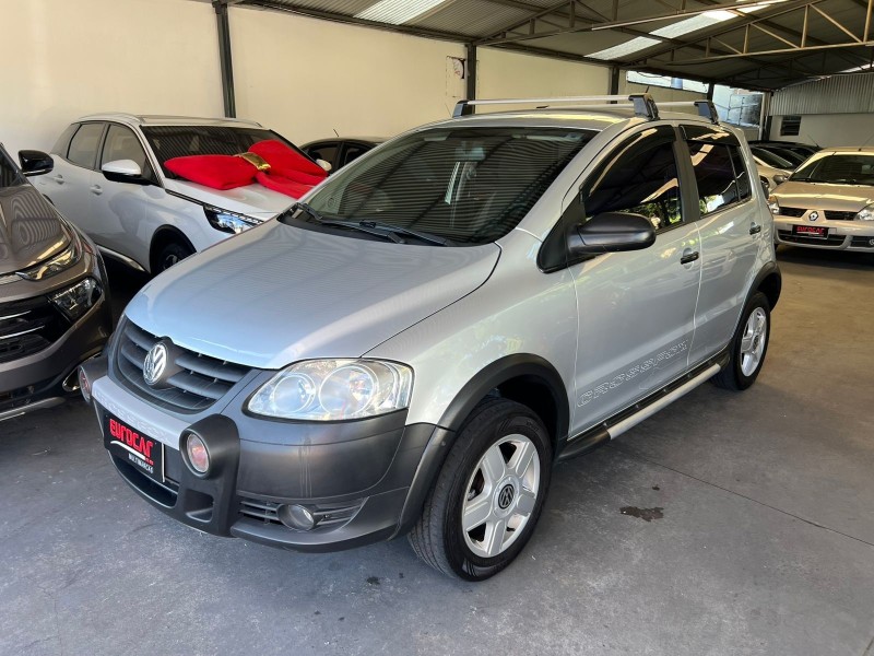 VOLKSWAGEN - CROSSFOX - 2008/2008 - Cinza - R$ 33.900,00