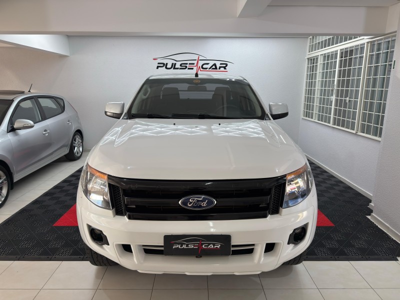 RANGER 2.2 XL 4X4 CD 16V DIESEL 4P MANUAL - 2015 - CAXIAS DO SUL