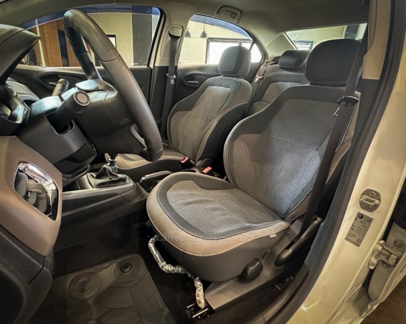 PRISMA 1.4 MPFI LT 8V FLEX 4P MANUAL - 2015 - GARIBALDI