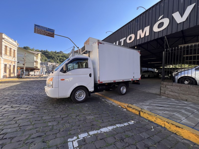 hr 2.5 longo bau 4x2 16v 130cv turbo intercooler diesel 2p manual 2012 garibaldi