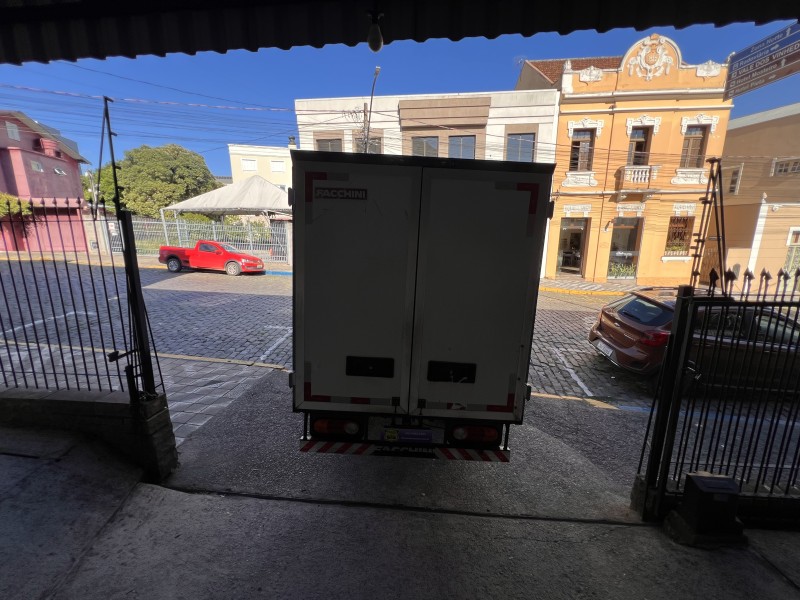 HR 2.5 LONGO BAÚ 4X2 16V 130CV TURBO INTERCOOLER DIESEL 2P MANUAL - 2012 - GARIBALDI