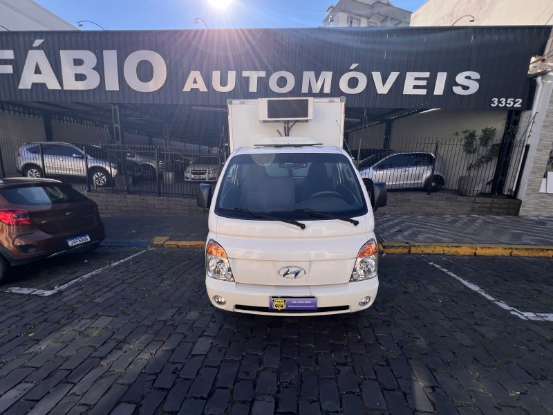 HR 2.5 LONGO BAÚ 4X2 16V 130CV TURBO INTERCOOLER DIESEL 2P MANUAL - 2012 - GARIBALDI