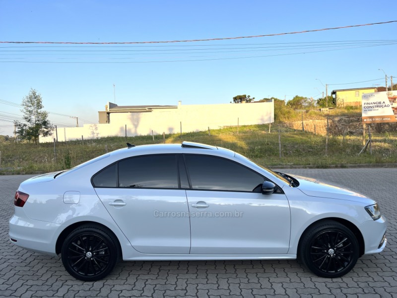 JETTA 1.4 16V TSI COMFORTLINE FLEX 4P TIPTRONIC - 2018 - CAXIAS DO SUL