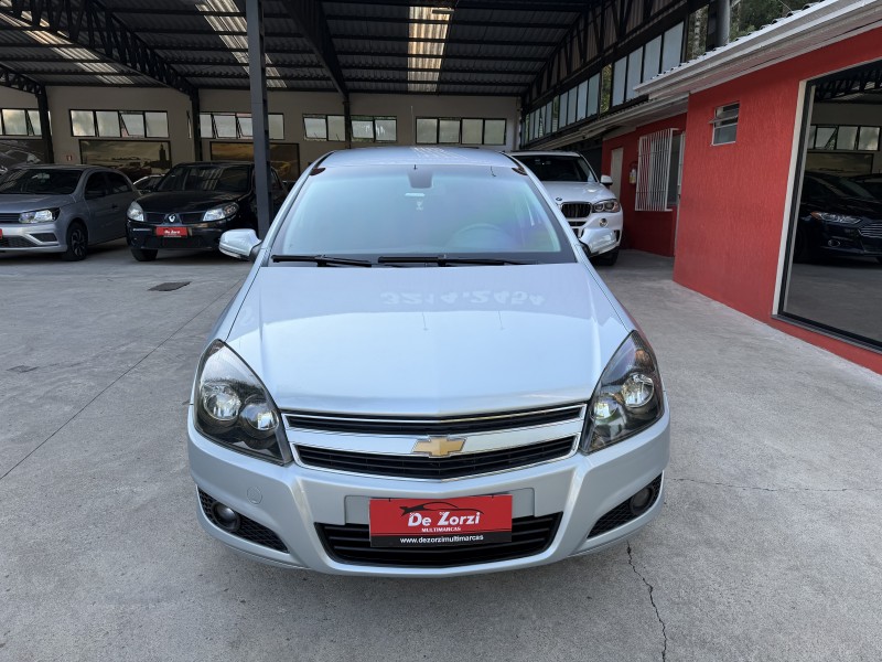 VECTRA 2.0 MPFI GT HATCH 8V FLEX 4P MANUAL - 2010 - CAXIAS DO SUL