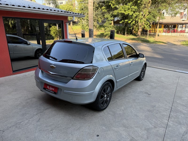 VECTRA 2.0 MPFI GT HATCH 8V FLEX 4P MANUAL - 2010 - CAXIAS DO SUL