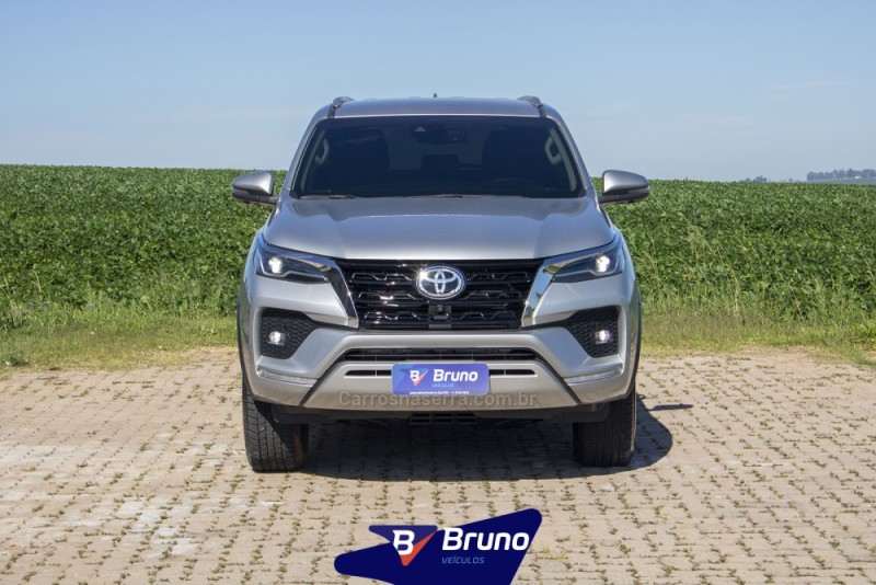 HILUX SW4 2.8 SRX 4X4 7 LUGARES 16V TURBO INTERCOOLER DIESEL 4P AUTOMÁTICO - 2022 - PALMEIRA DAS MISSõES