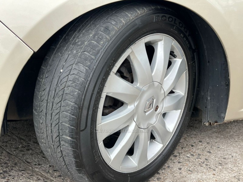 SANDERO 1.6 EXPRESSION 8V FLEX 4P MANUAL - 2012 - MONTENEGRO