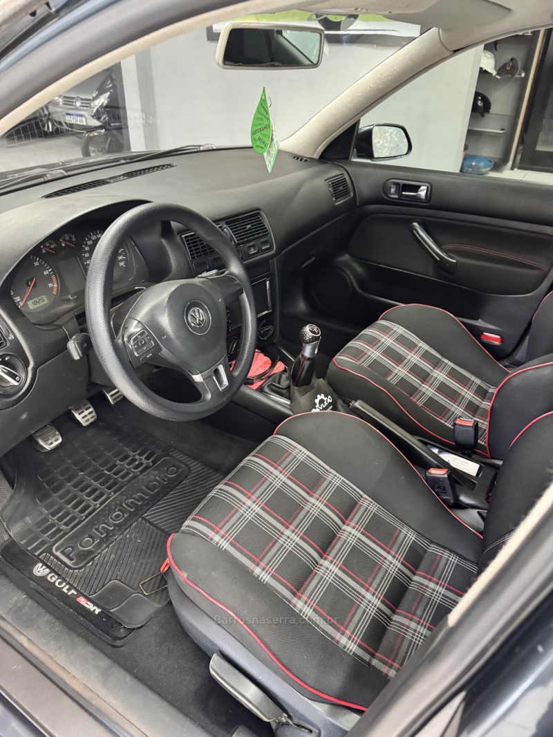 GOLF 1.6 MI 8V GASOLINA 4P MANUAL - 2001 - CAXIAS DO SUL